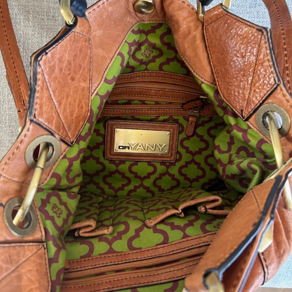 OrYANI Gwen 100% Leather Crossbody / Shoulder bag with handles. - Picture 10 of 14